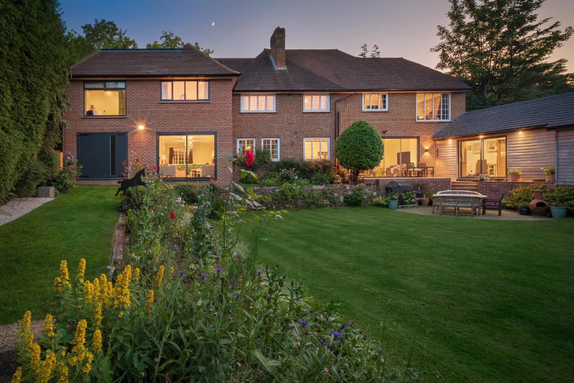 Westleigh Hotel Ashtead Exterior foto